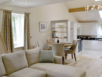 Log Cabin for 2 People in Skipton, North Yorkshire, Photo 3