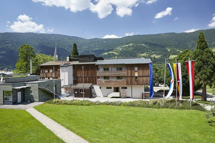 Ferienwohnung für 3 Personen, mit Garten und Seeblick sowie Ausblick und Terrasse am Ossiacher See - 2