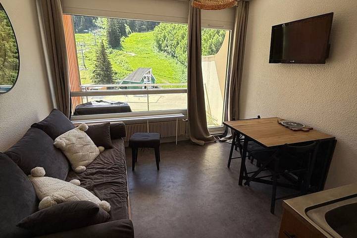 Gîte pour 4 personnes, avec balcon dans Office De Tourisme Des Sept Laux