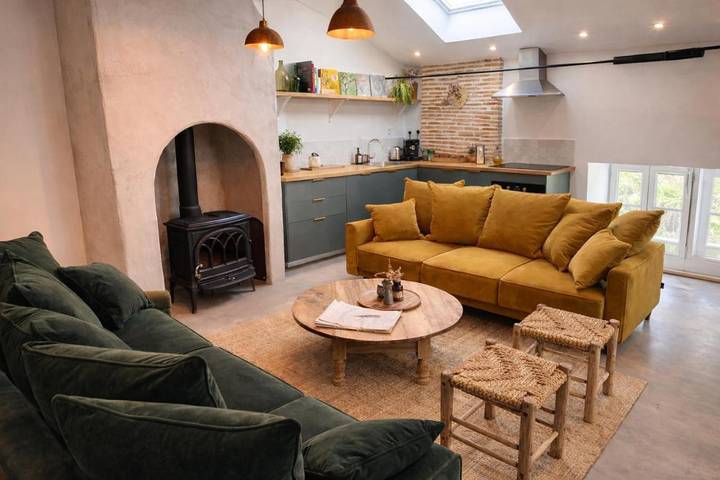 Gîte pour 6 personnes, avec terrasse à Saint-Jean-Saint-Maurice-sur-Loire - 2