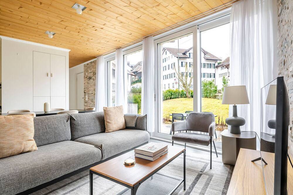 Apartamento inteiro, Blueground | Opfikon, terrace, nr Zürich Airport in Opfikon, Cantão de Zurique