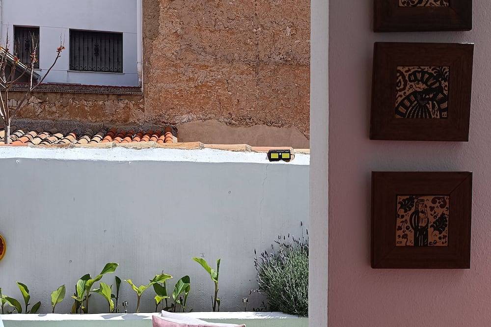Casa Rural Alegria, a home in the mountains and close to the beach in Caudete de las Fuentes, Valencia Province