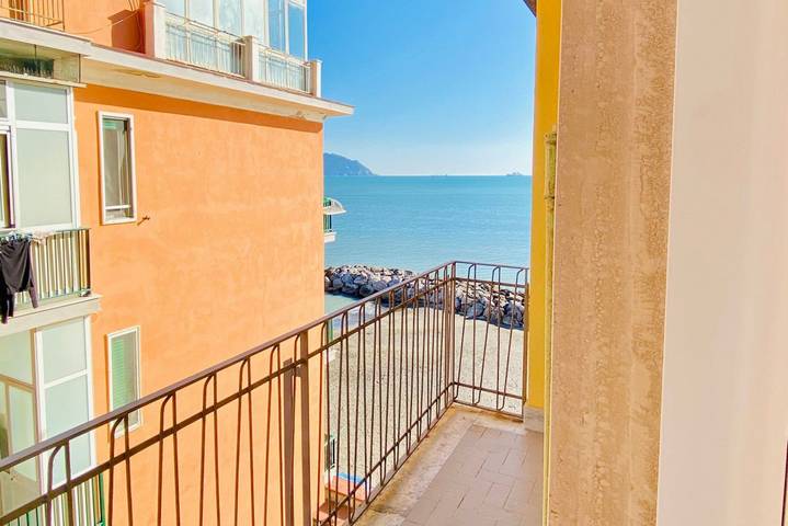 Ferienwohnung für 3 Personen, mit Balkon in Salerno