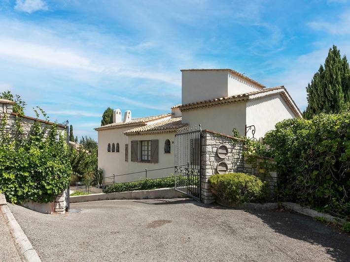 Villa pour 10 personnes, avec Terrasse ainsi que Jardin et Piscine à Mandelieu-la-Napoule
