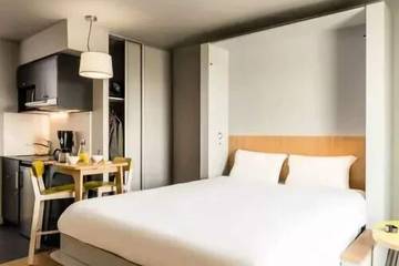 Appartement De Vacances pour 4 Personnes dans Colombes, Hauts-de-Seine, Photo 1