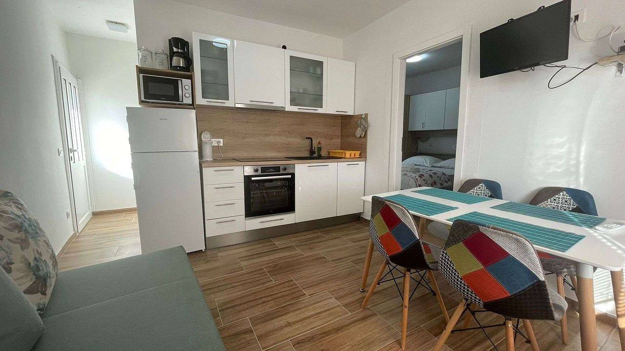 Ganze Ferienwohnung, Ferienwohnung für 3 Personen (25 m²) in Metajna in Metajna, Pag