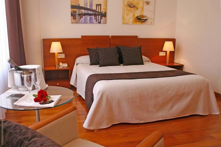 Hotel für 10 Personen, mit Garten - 1