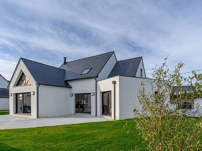 Location de vacances pour 8 personnes, avec Terrasse et Jardin dans Plage Du Petit Rohu Saint Pierre Quiberon
