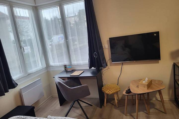 Ganze Wohnung, Cosy bubble with private terrace and parking area Bed linen and towels provided in Tarbes, Hautes-Pyrénées