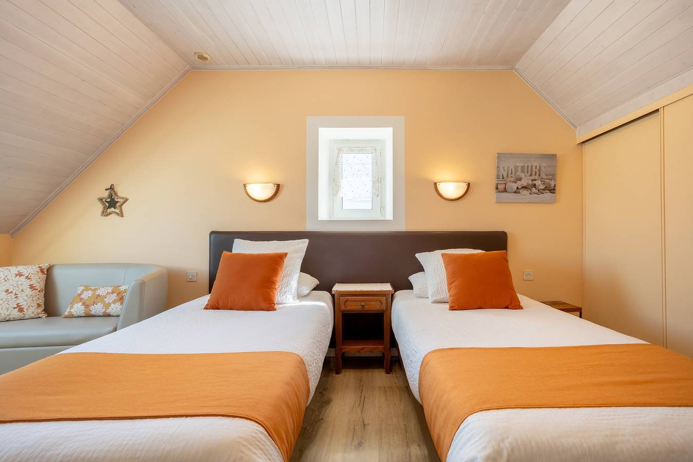 Chambre d'hôtes 2 De Kerantum avec terrasse partagée, jardin partagé et Wi-Fi in Mahalon, Région de Quimper