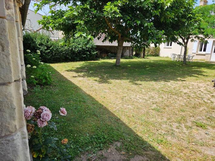 Location de vacances pour 6 personnes, avec Terrasse et Jardin à Restigné - 2