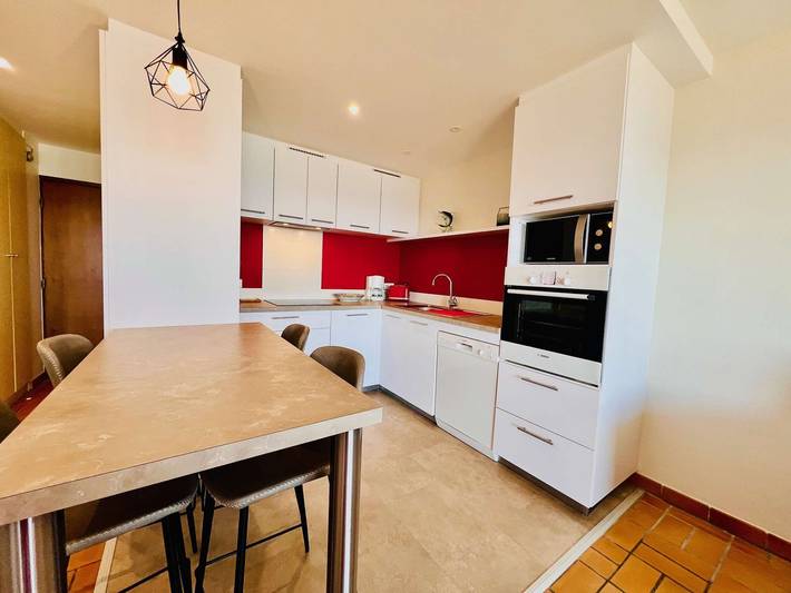 Gîte pour 4 personnes, avec balcon dans Plage Du Porigo - 4