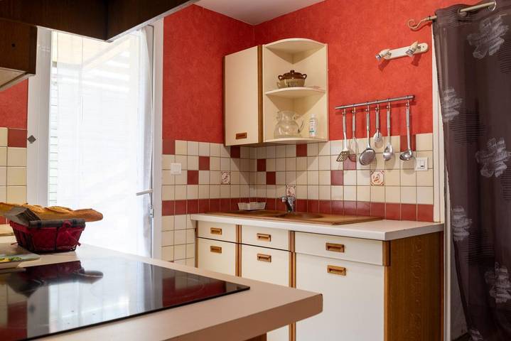 Gîte pour 7 personnes, avec Terrasse et Jardin ainsi que Piscine et Vue dans les Gorges du Tarn - 4