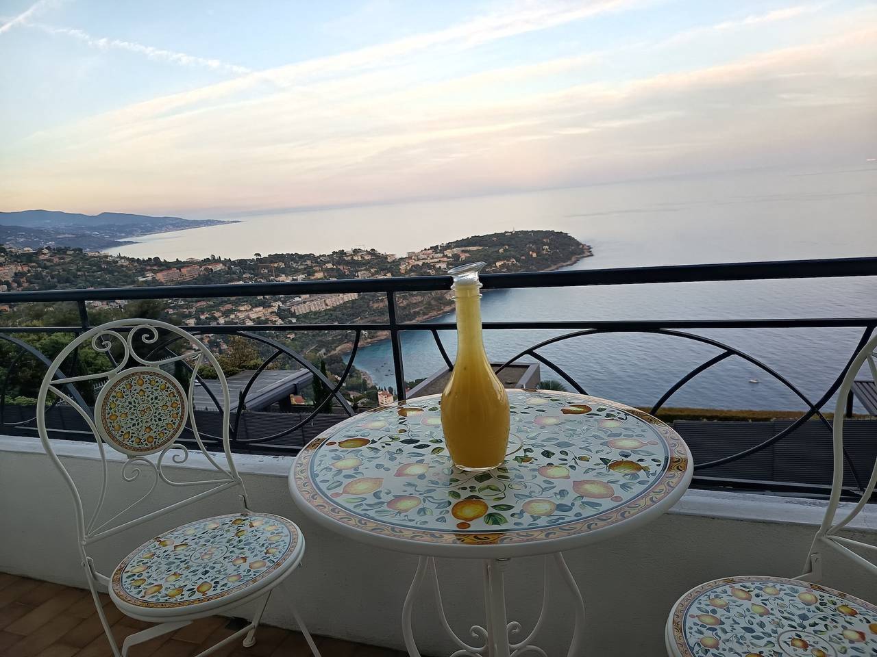 Maison de vacances « Le Rocher Blue» avec vue sur la mer et Wi-Fi in Roquebrune-Cap-Martin, Côte méditerranéenne (France)