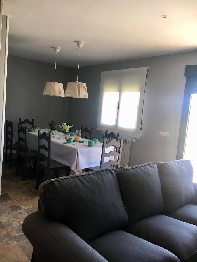 Casa rural para 24 personas, con jardín además de piscina y vistas en Castilla y León - 3