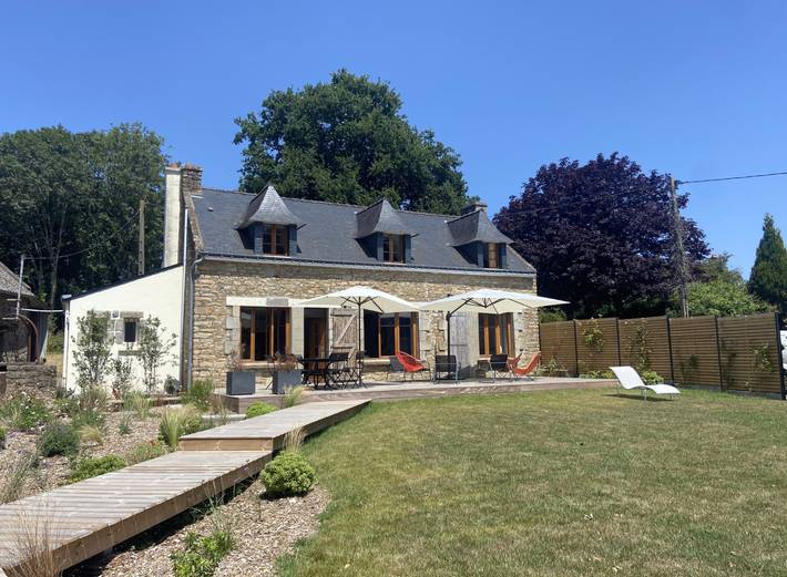 Gîte pour 9 personnes, avec jardin et terrasse