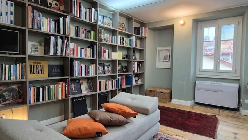Ganze Wohnung, Loft Library by Lago Maggiore Rentals in Oggebbio, Oggebbio Gemeinde