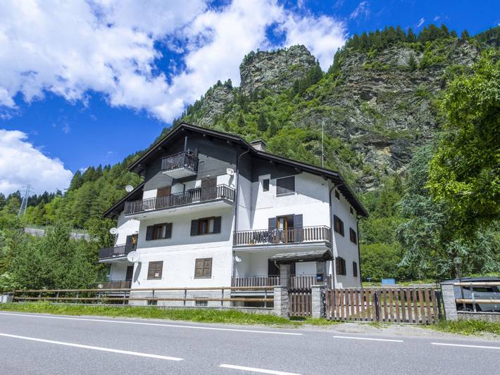 Appartamento per 6 persone, con Terrazza e Giardino nonché Panorama a Campodolcino