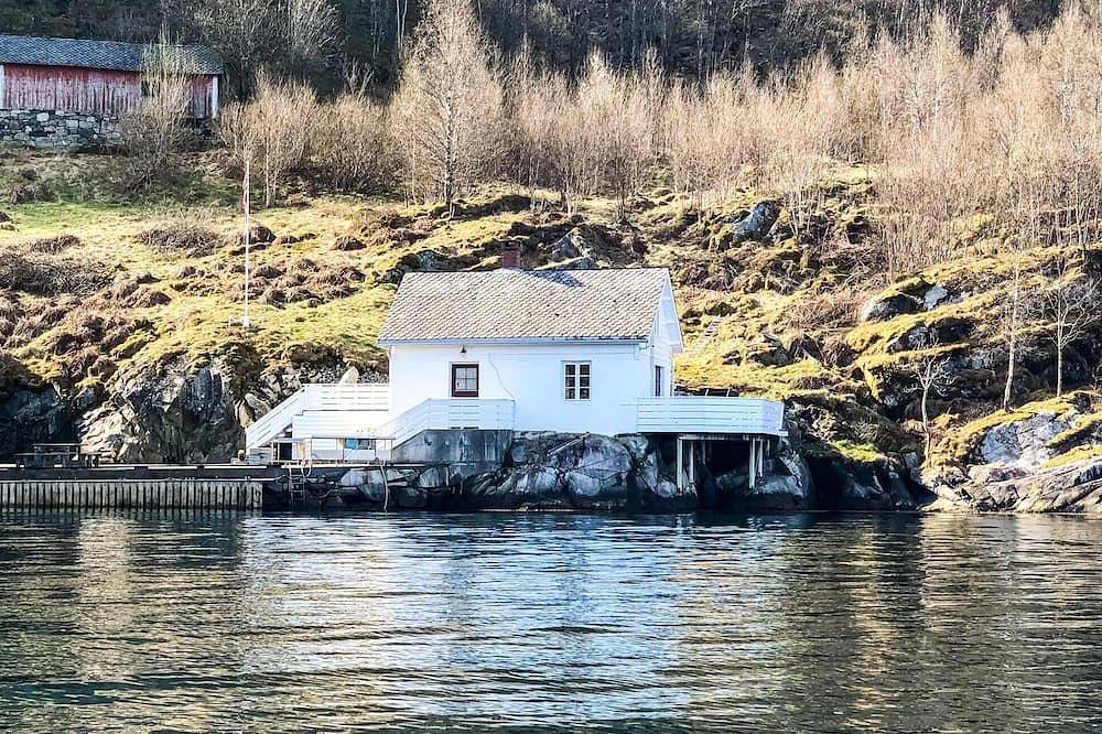 Kyrping Ferieplass A in Kyrping, Etne