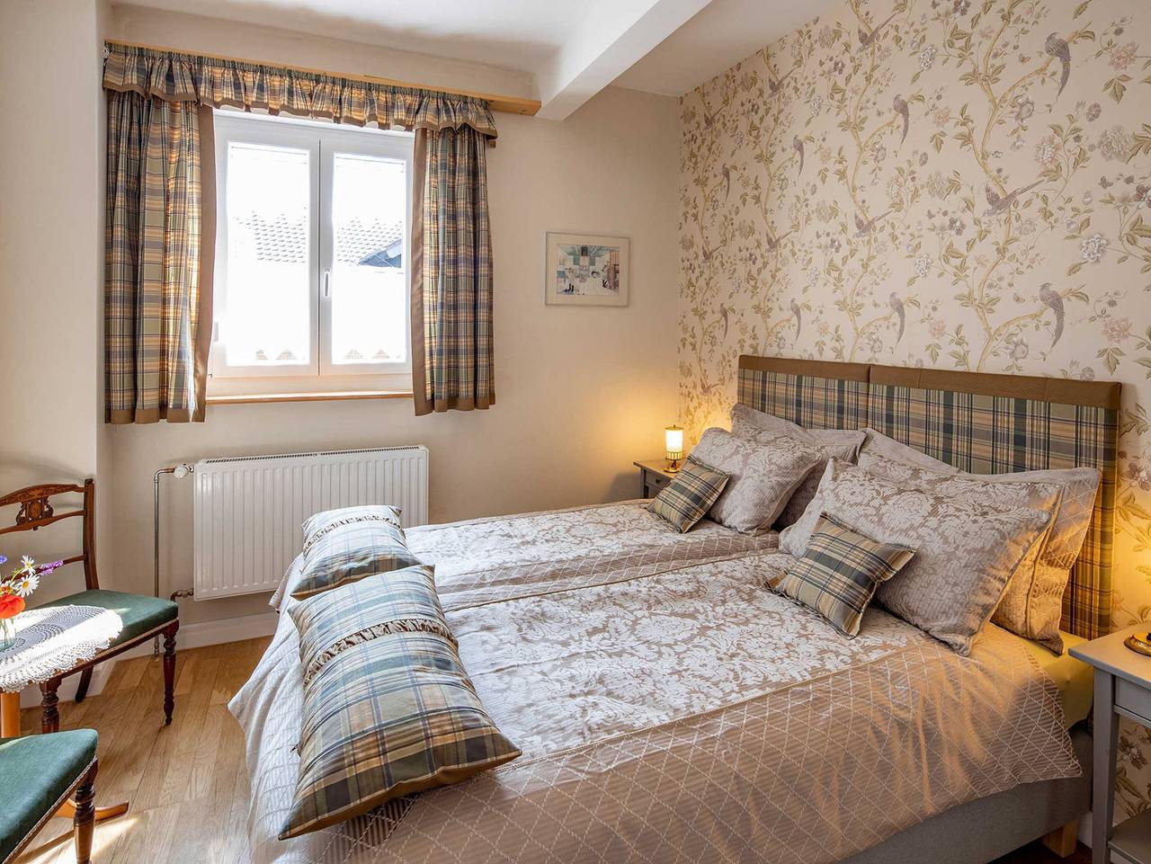 Ganze Ferienwohnung, Alte Schlossbrauerei B&B - Zimmer: Amsel in Bad Wildungen, Waldecker Land