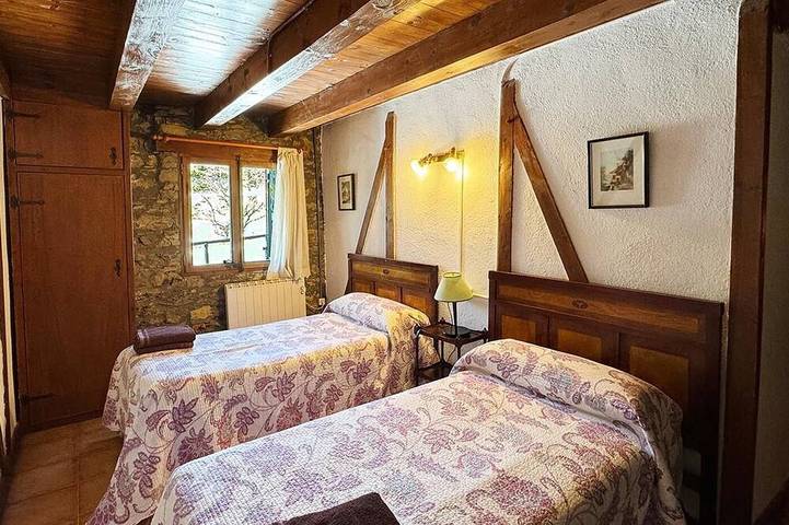 Gîte pour 7 personnes, avec balcon ainsi que jardin et piscine, animaux acceptés à Coll de Nargó - 3