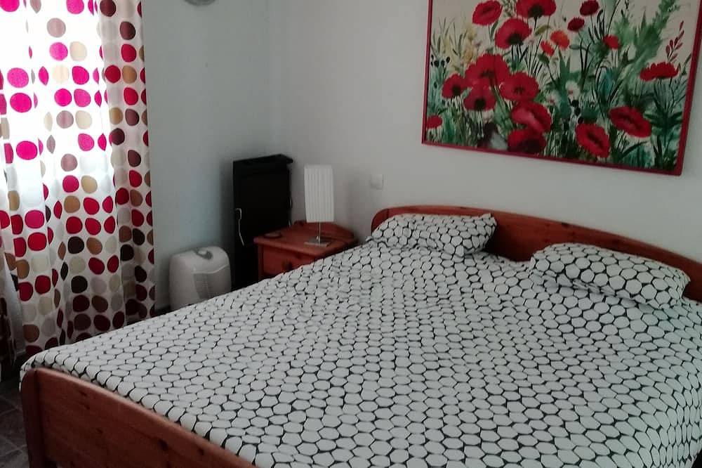 Villa de lujo de 5 * con piscina y jardines en La'Azohia. 5 minutos a pie de playa. Wi-Fi gratis in El Pinar de San Gines, Cartagena