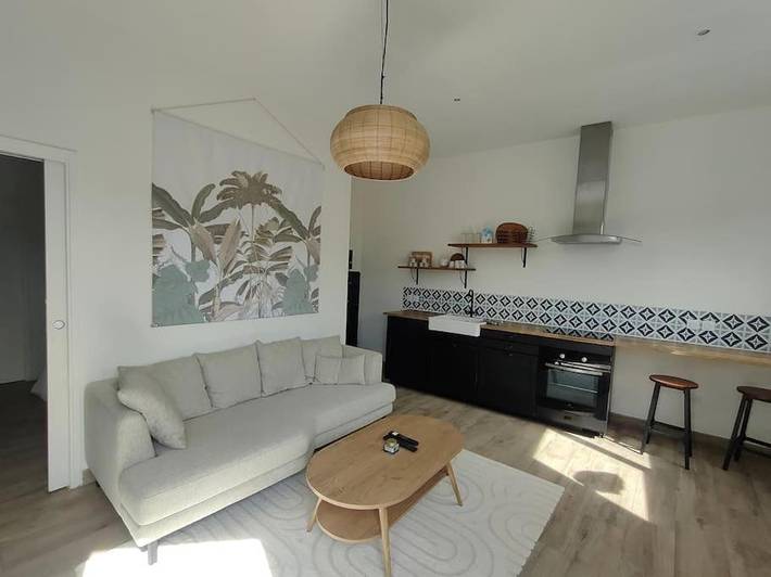 Location de vacances pour 2 personnes, avec terrasse à Cenon - 2