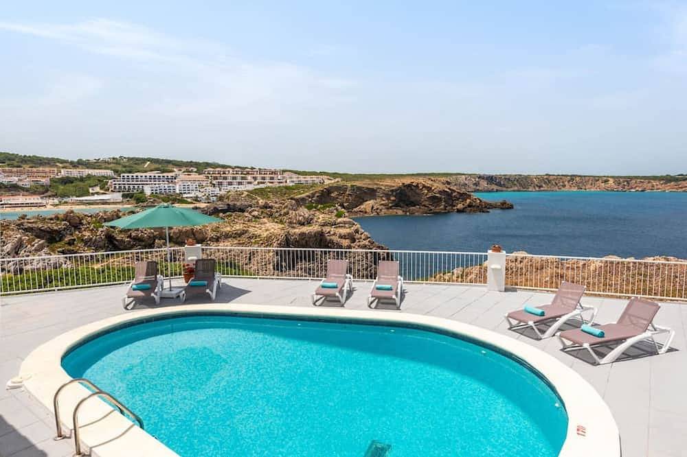 Villa for 6 People in Punta Grossa, Es Mercadal