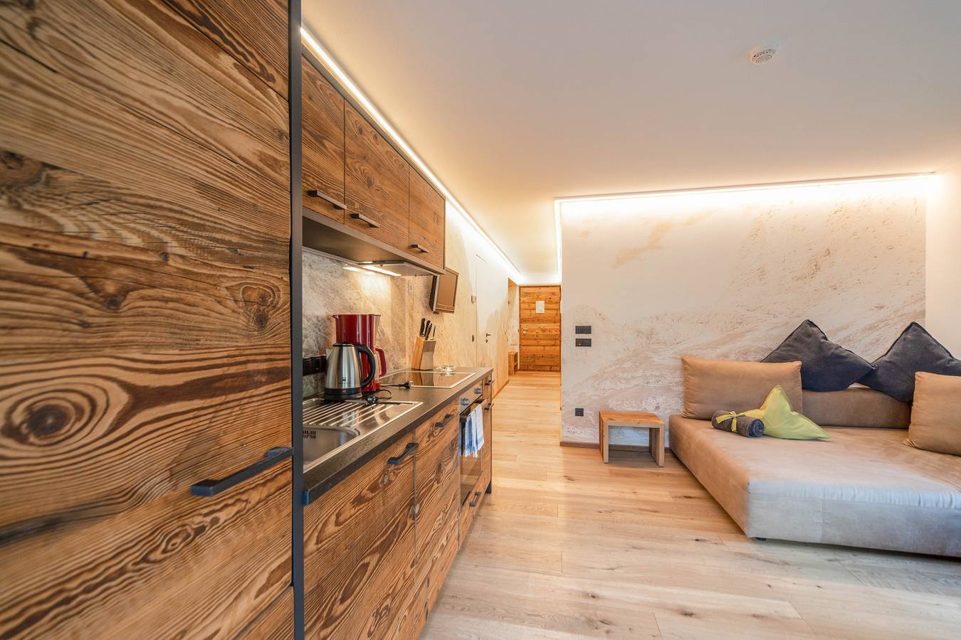 Schöne Ferienwohnung "Sonnleiten Sonnenadler 2" mit Blick auf die Berge in Steinegg (Karneid), Karneid
