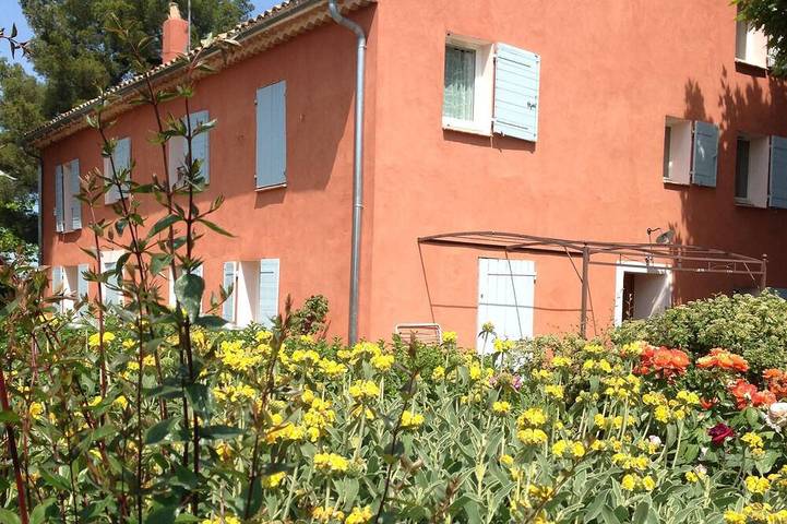 Gîte pour 4 personnes, avec Terrasse et Jardin à Aix-en-Provence