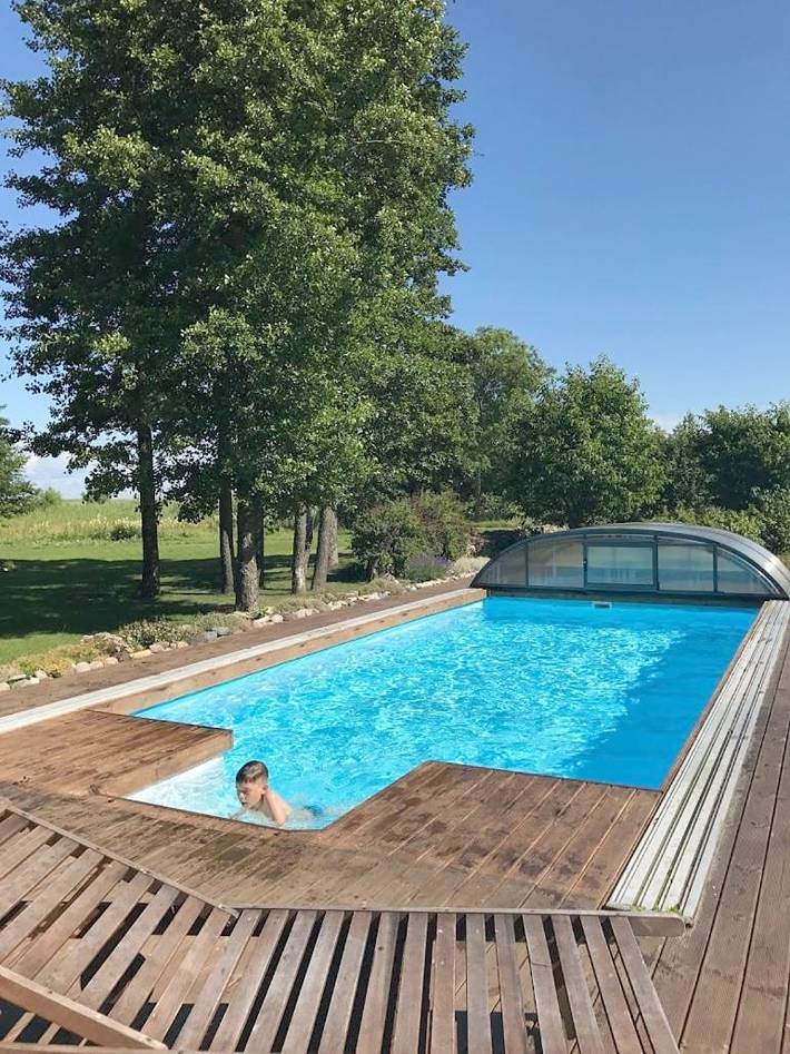 Ferienhaus für 9 Personen, mit Garten und Ausblick sowie Pool und Sauna, mit Haustier in Estland