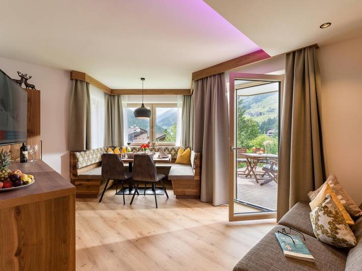 Ganze Ferienwohnung, App. Kreuzjoch, 1 Wohn-Schlafraum in Tuxer Alpen, Hintertux