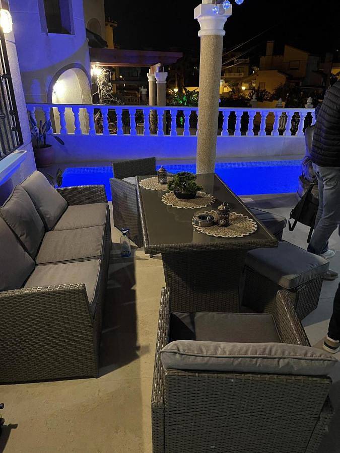 Casa rural para 6 personas, con piscina además de terraza y jacuzzi en San Miguel de Salinas - 4