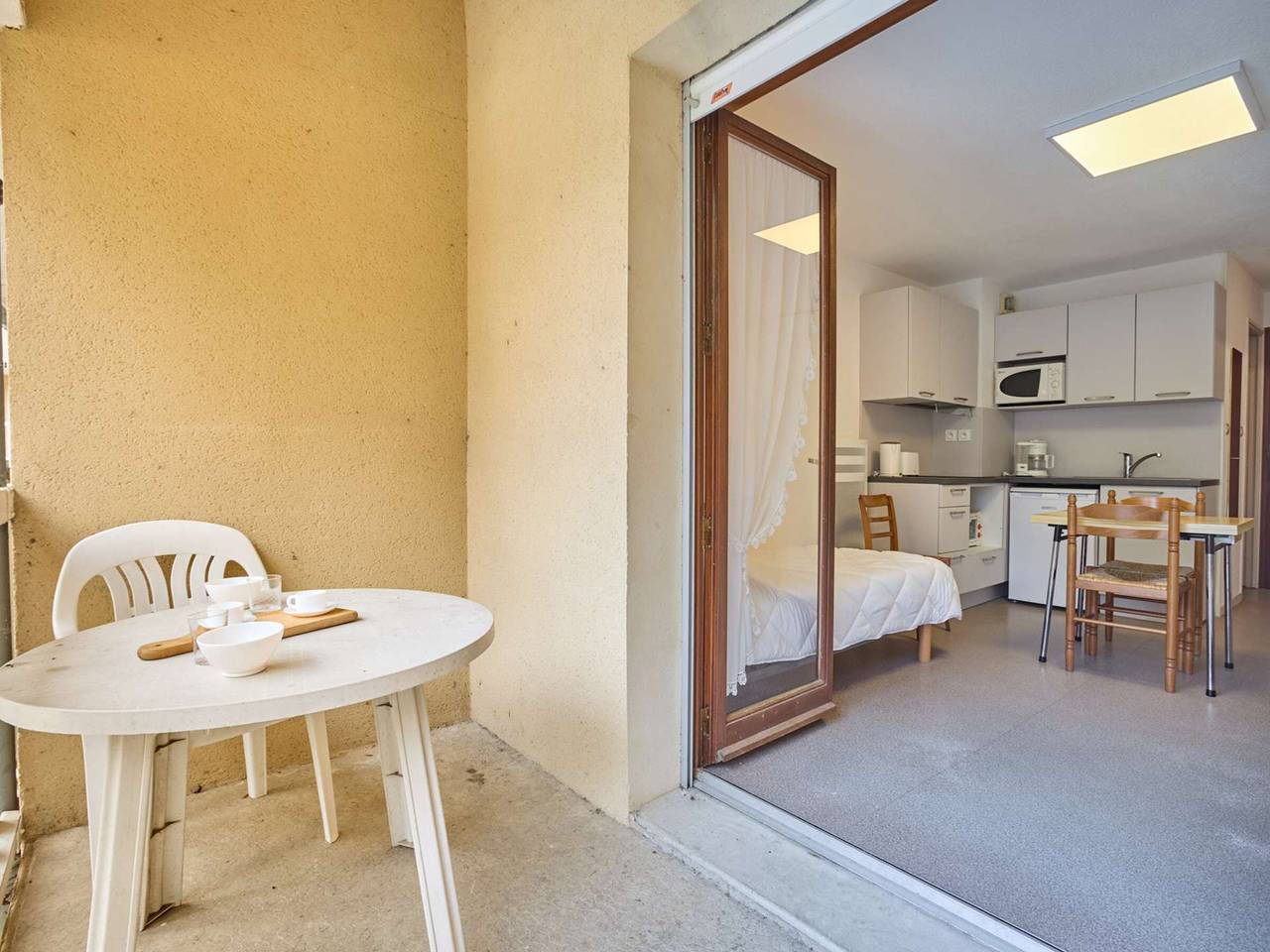 Studio entier, Studio calme avec Wifi et parking à Barbotan-les-Thermes in Cazaubon, Gers