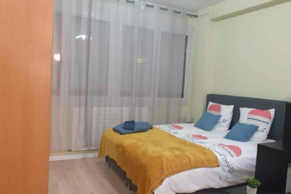 Entire apartment, Studio-Private Bathroom-Comfort in Saint-Claude (Jura), Parc naturel régional du Haut-Jura