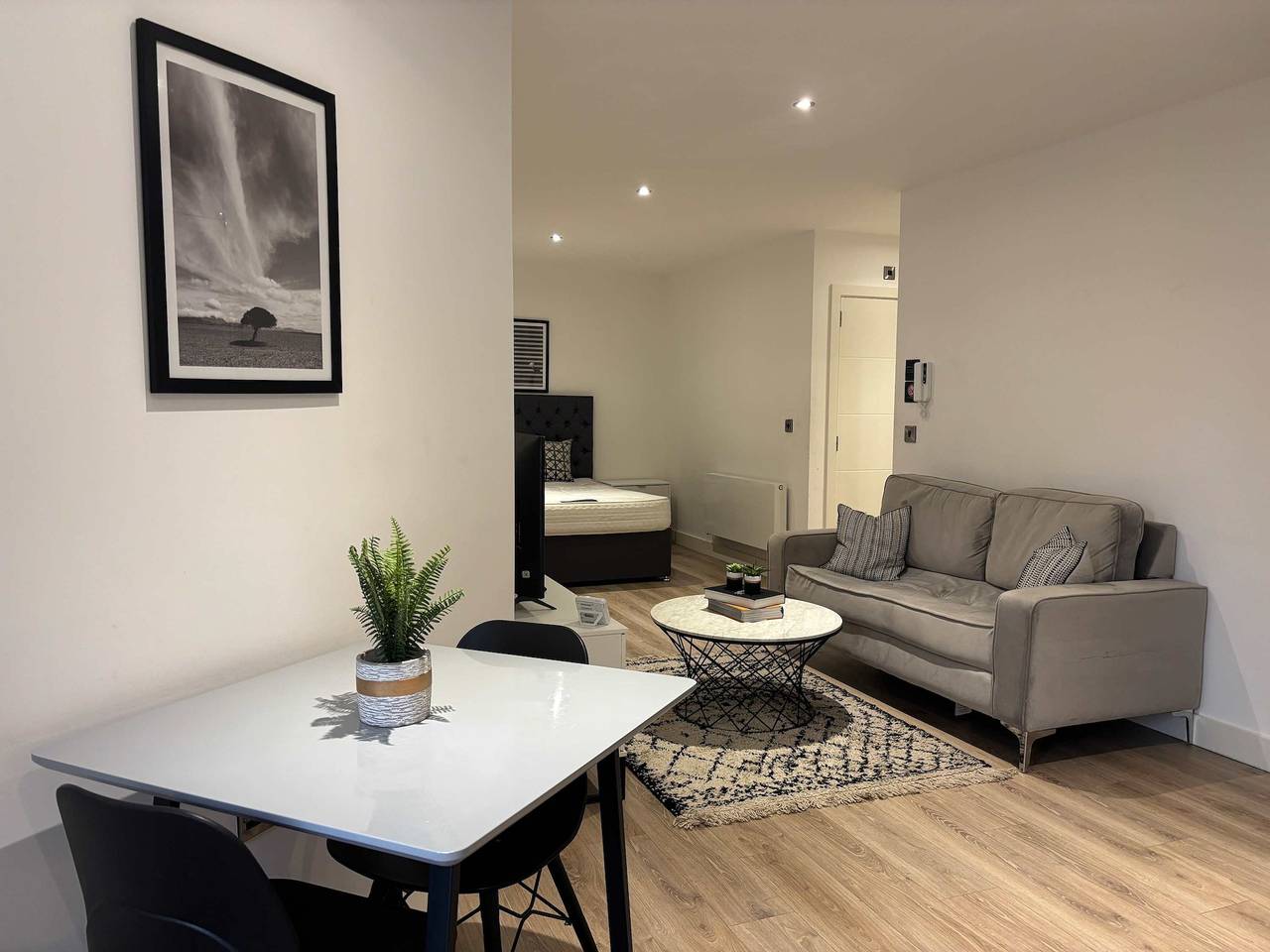 Ganze Wohnung, Modern Solihull Studio Apartment with Free Parking & Kitchen in Solihull, Birmingham und Umgebung