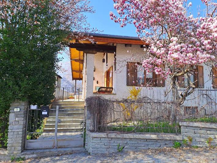 Gîte pour 6 personnes, avec Terrasse ainsi que Jardin et Vue à Entracque
