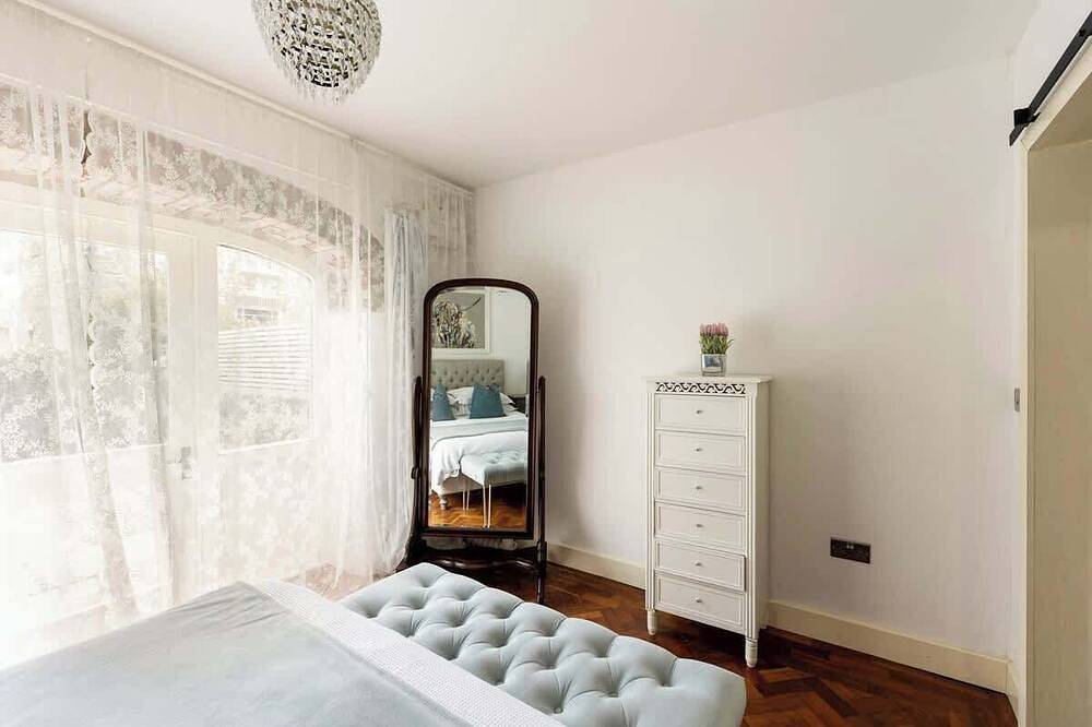 The Cow Shed—Luxury Barn Moments From Narberth in Narberth, Pembrokeshire