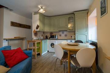 Gîte pour 4 personnes, avec terrasse dans Fénis