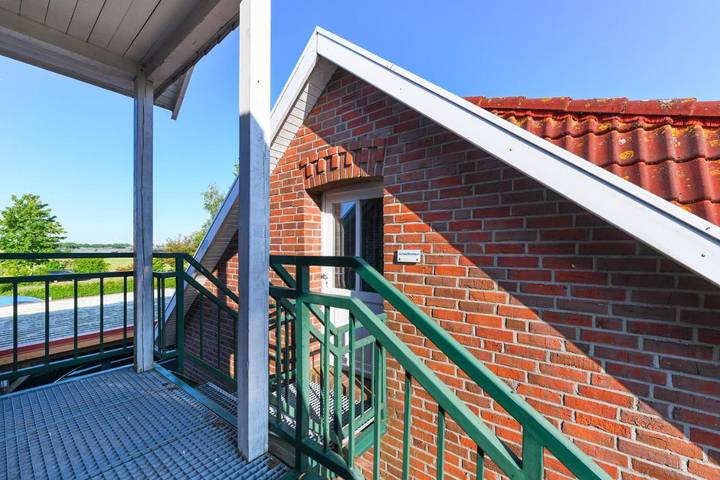 Ferienwohnung für 2 Personen, mit Terrasse und Garten sowie Ausblick in Neugarmssiel - 3