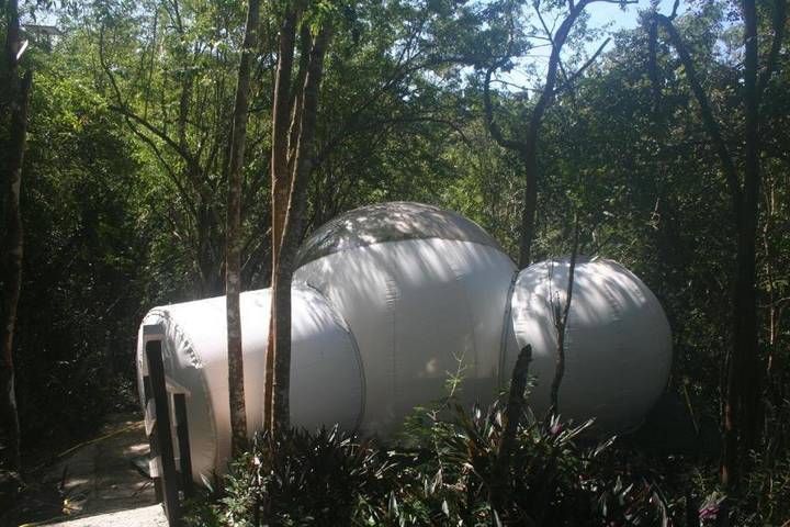 Tente pour 4 personnes, avec piscine et jardin ainsi que terrasse et vue dans DOM-TOM - 3