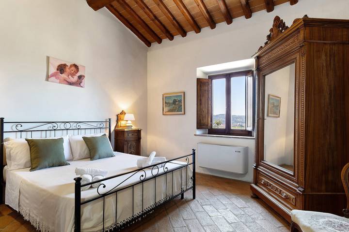 Oasi Toscana: Podere con Piscina Privata, Vista e Parcheggio Privato in Capraia e Limite, Firenze province