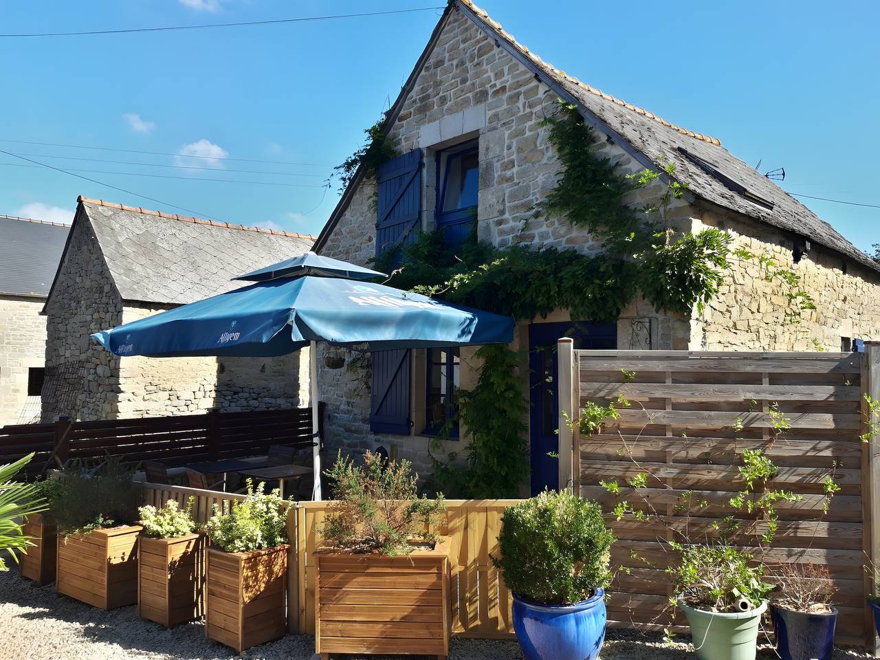Casa rural «Le Courtil De Bourrien» con terraza y Wi-Fi in Languédias, Región de Dinan