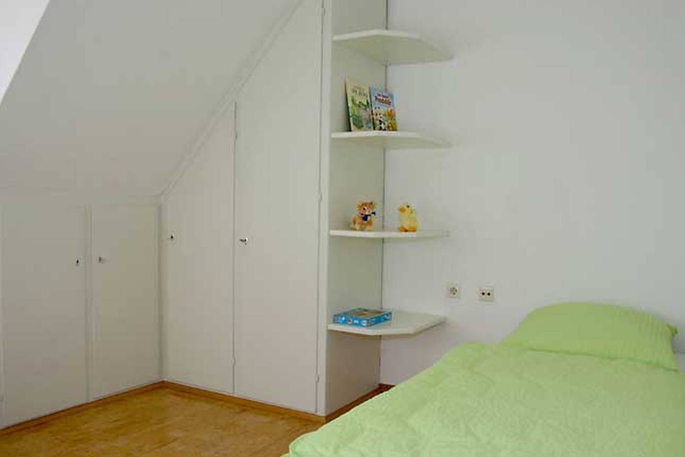 Appartement 'Widenhorn' met uitzicht op het meer, gedeelde tuin en Wi-Fi, foto 7
