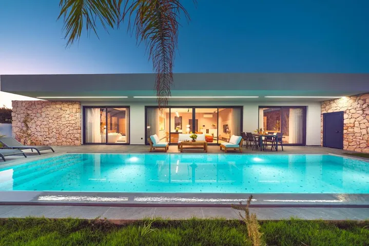 Chalet para 4 personas, con jardín además de jacuzzi y piscina - 1
