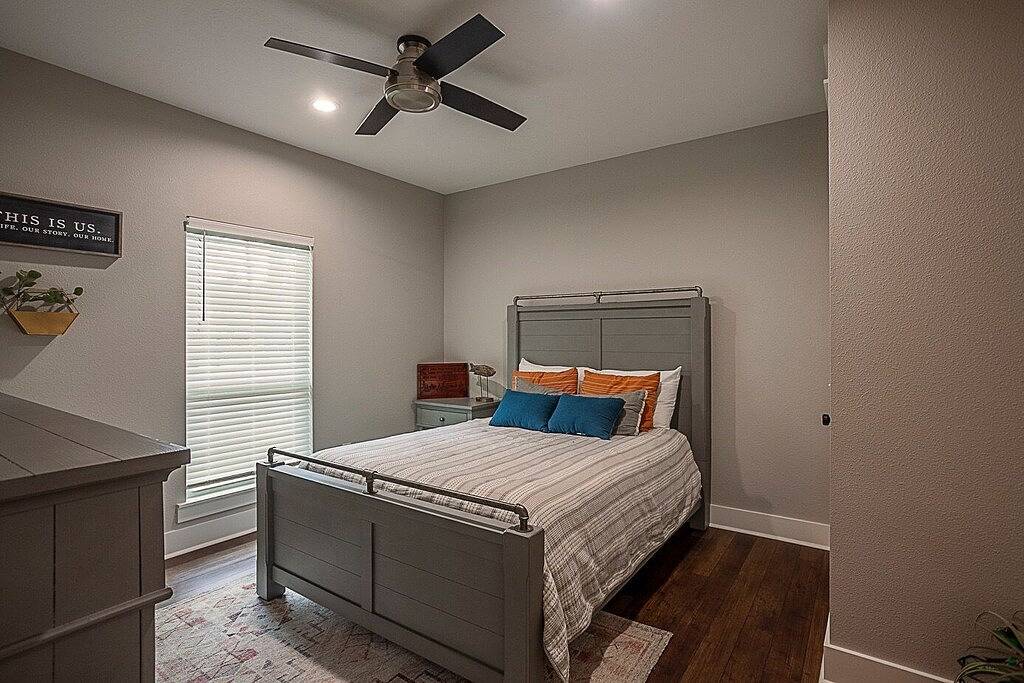 Cozy bunk house minutes from boat ramp in Sam Rayburn Reservoir