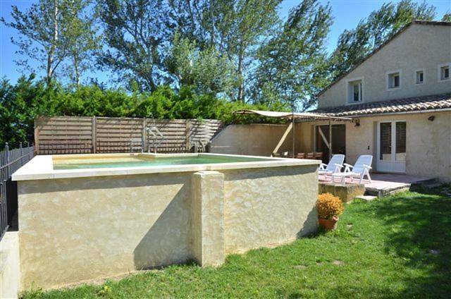 Location de vacances pour 6 personnes, avec jardin ainsi que vue et piscine à Tulette - 2