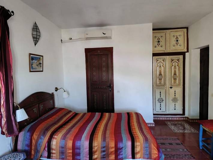 Hôtel pour 3 personnes, avec terrasse et piscine ainsi que vue et jardin, animaux acceptés à Chefchaouen - 2