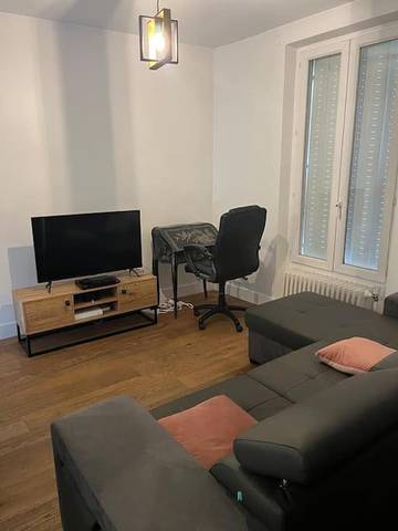 Gîte pour 4 personnes, avec terrasse ainsi que jacuzzi et jardin à Deuil-la-Barre