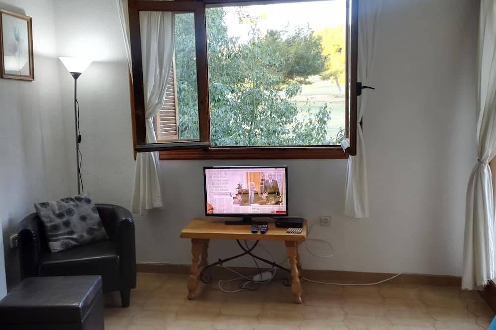Entire apartment, Lovely corner apartment full of light ,Villamartin Plaza, close to golf & beach in Brisas y Golf, Orihuela